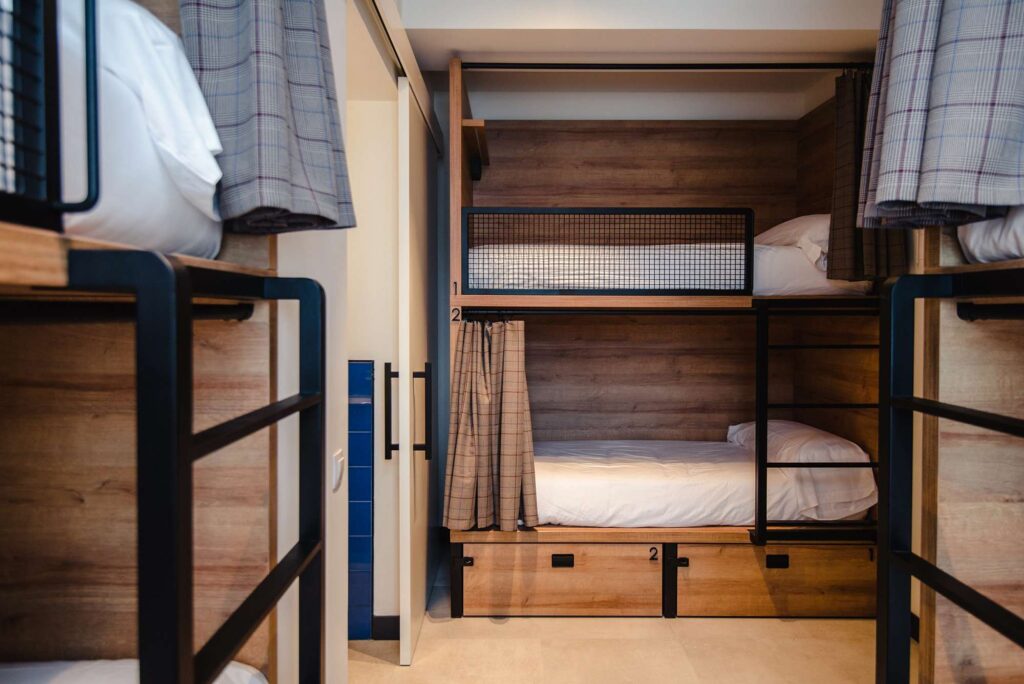 Six bed dorm room at Latroupe La Granja hostel in Bilbao