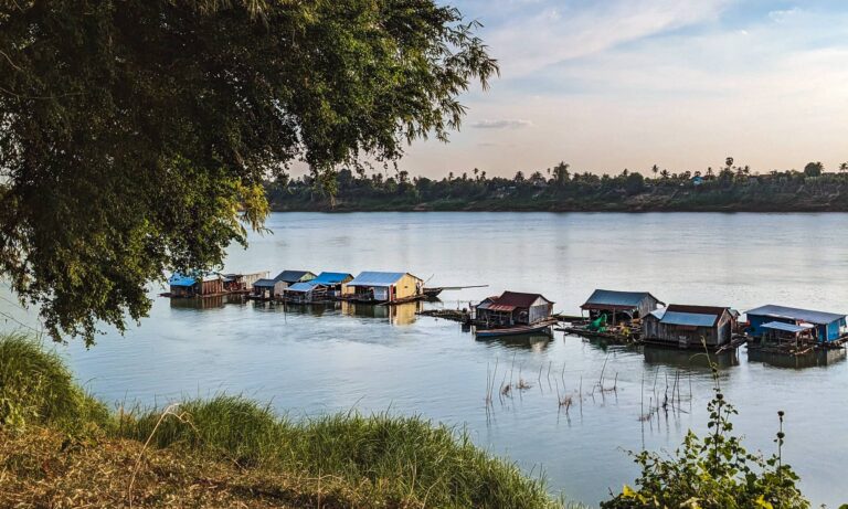 Floating homes off of Koh Trong
